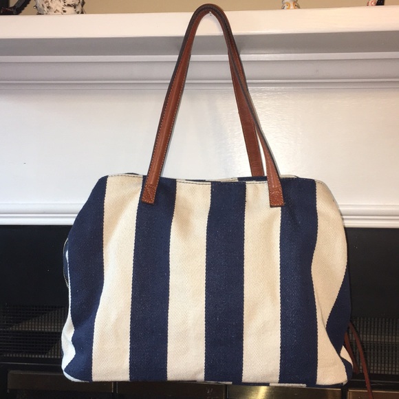 street level anchorage tote